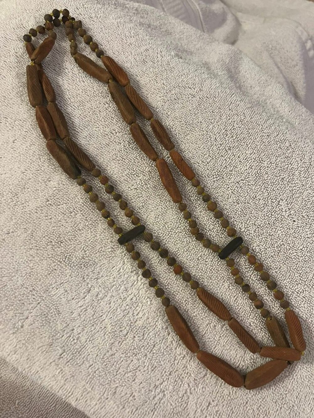 🐻Vintage Handcrafted Red Clay Beaded Necklace
